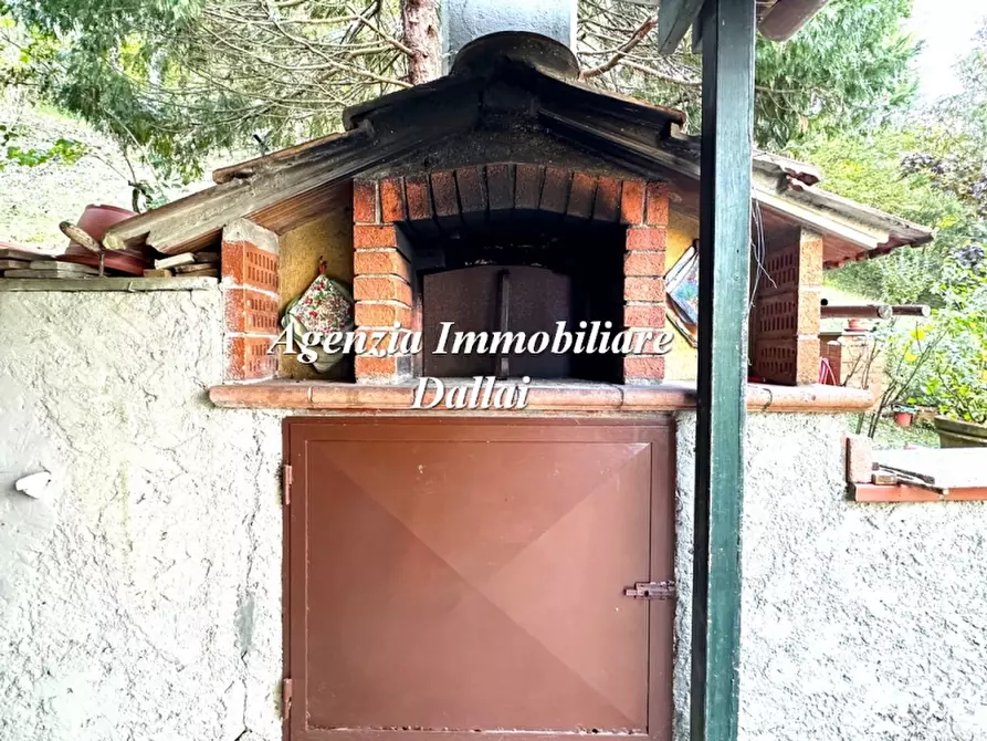 Immagine 3 di Villa in vendita  a Scarperia E San Piero