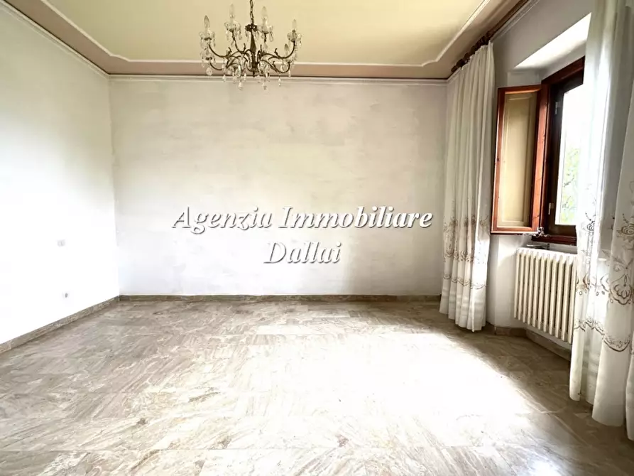 Immagine 12 di Casa semindipendente in vendita  a Scarperia E San Piero