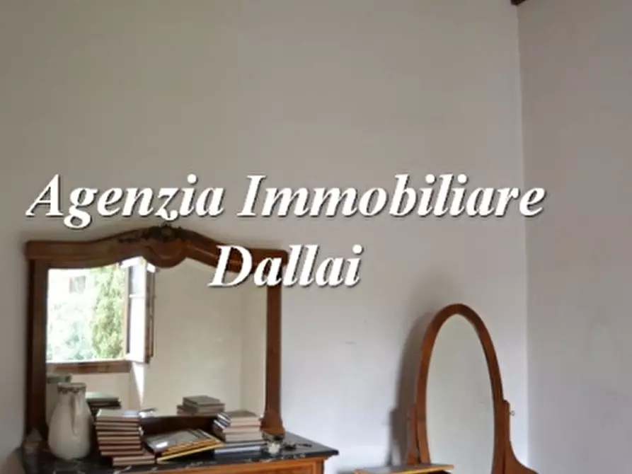 Immagine 22 di Villa in vendita  a Vicchio