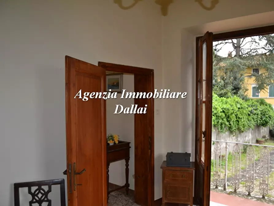 Immagine 7 di Villa in vendita  a Vicchio