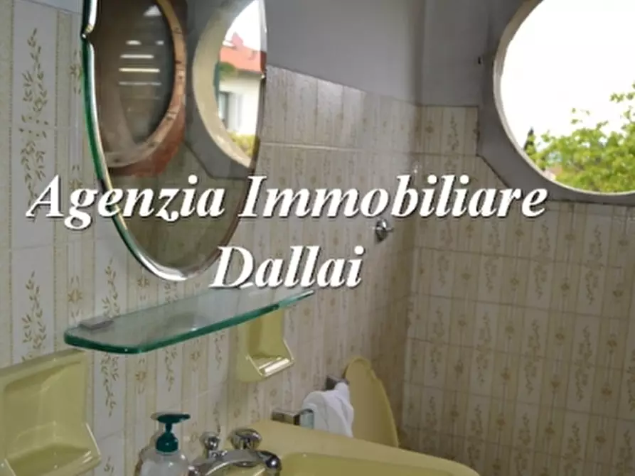 Immagine 26 di Villa in vendita  a Vicchio