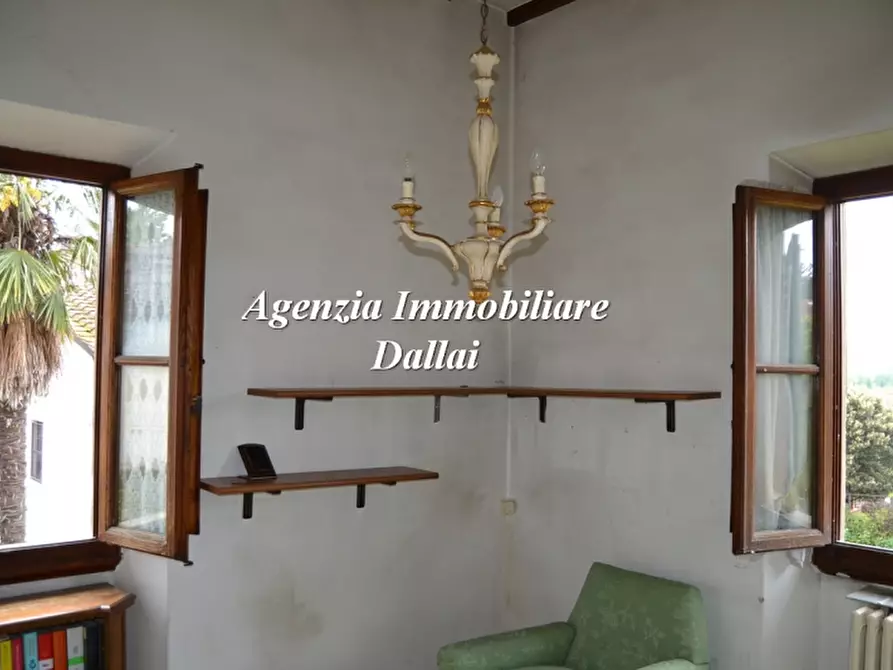 Immagine 25 di Villa in vendita  a Vicchio