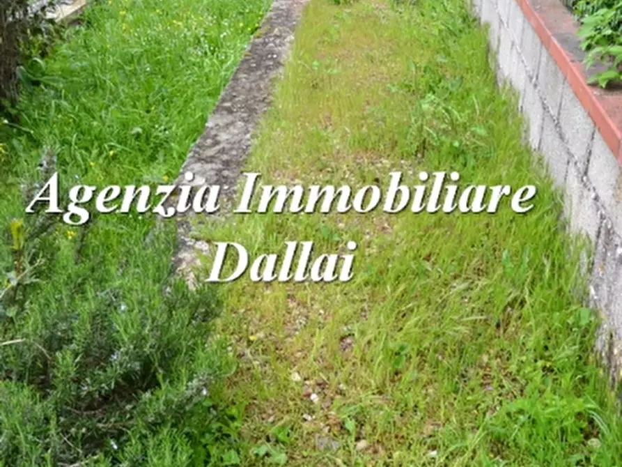 Immagine 3 di Villa in vendita  a Vicchio