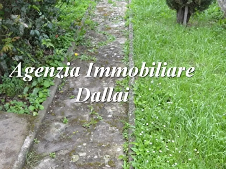 Immagine 35 di Villa in vendita  a Vicchio