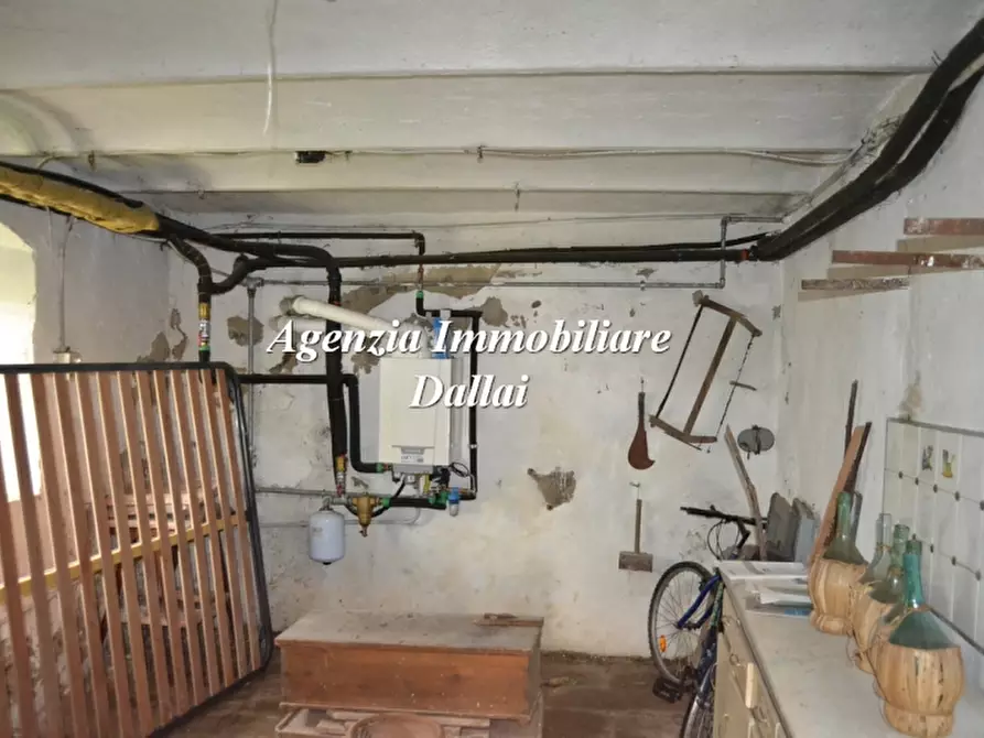 Immagine 32 di Villa in vendita  a Vicchio