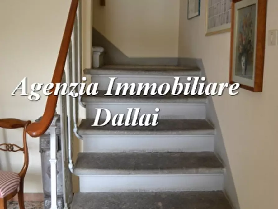 Immagine 39 di Villa in vendita  a Vicchio