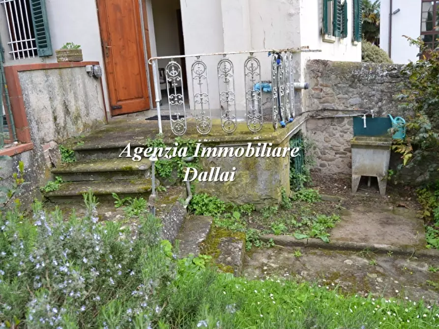 Immagine 37 di Villa in vendita  a Vicchio