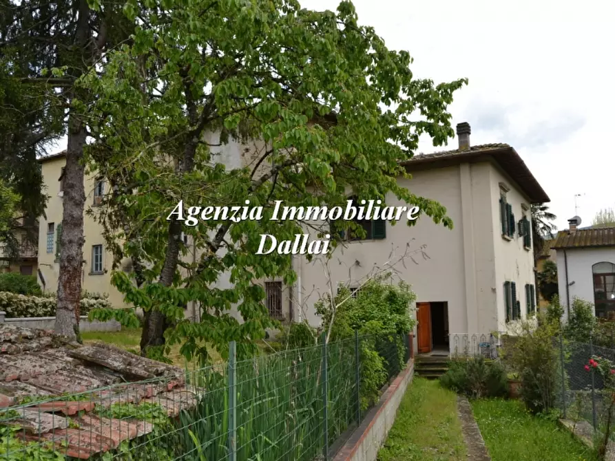 Immagine 36 di Villa in vendita  a Vicchio