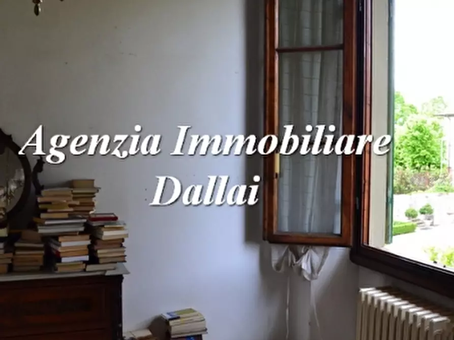 Immagine 9 di Villa in vendita  a Vicchio