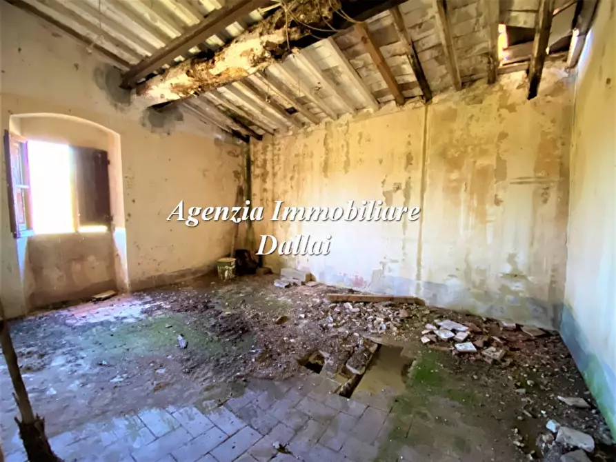 Immagine 15 di Rustico / casale in vendita  a Scarperia E San Piero