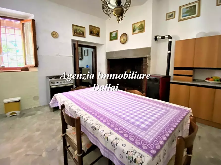 Immagine 8 di Villa in vendita  a Scarperia E San Piero