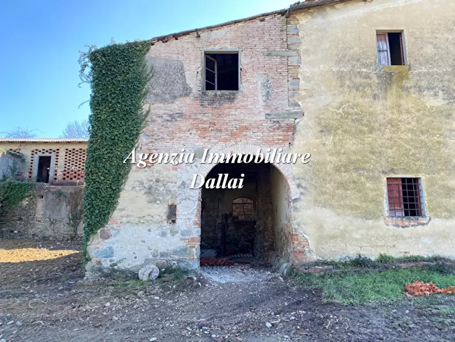 Immagine 3 di Rustico / casale in vendita  a Scarperia E San Piero