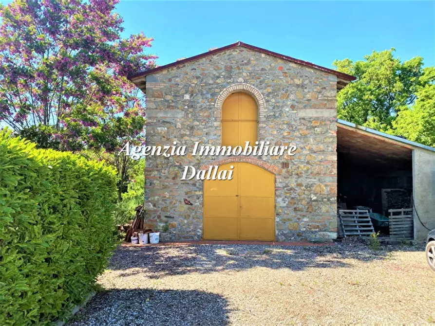Immagine 9 di Casa colonica in vendita  a Barberino Di Mugello
