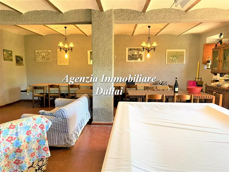 Immagine 17 di Casa colonica in vendita  a Barberino Di Mugello