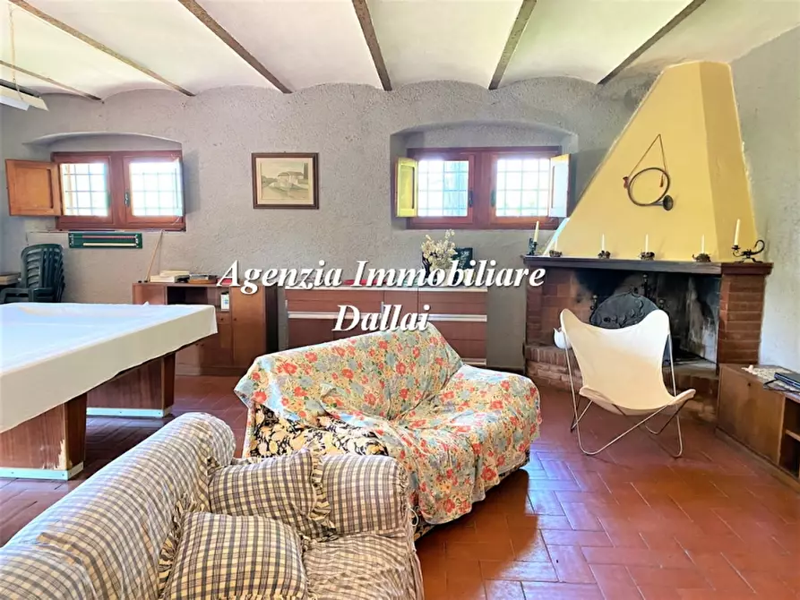 Immagine 19 di Casa colonica in vendita  a Barberino Di Mugello