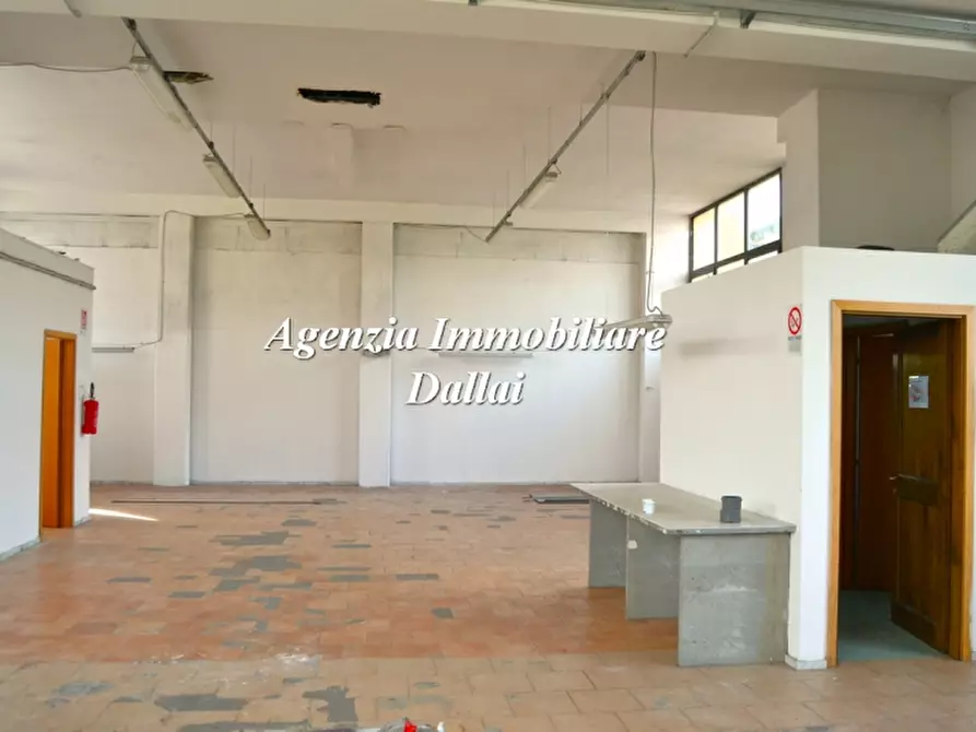 Immagine 2 di Capannone industriale in affitto  a Scarperia E San Piero