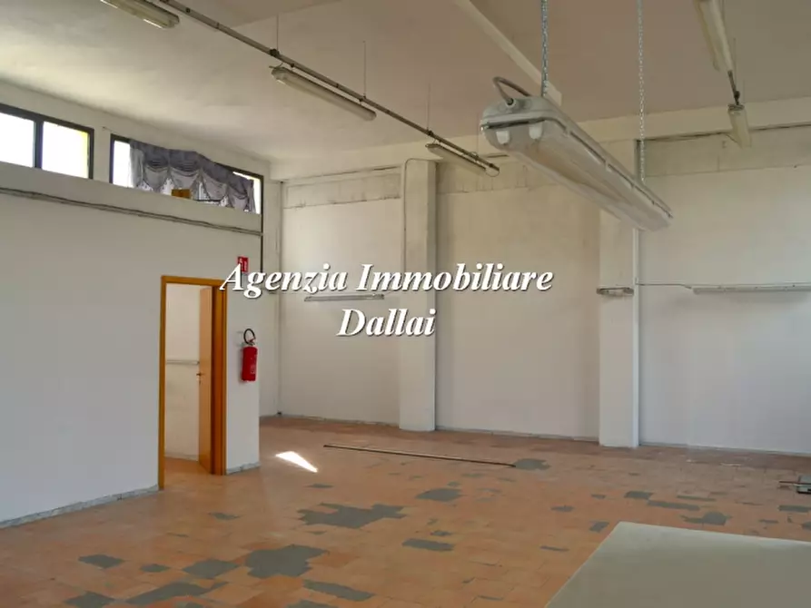 Immagine 5 di Capannone industriale in affitto  a Scarperia E San Piero