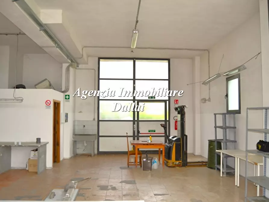 Immagine 7 di Capannone industriale in affitto  a Scarperia E San Piero