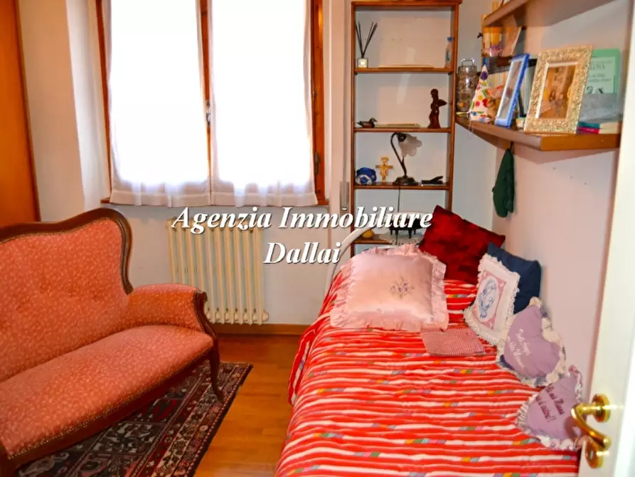 Immagine 9 di Appartamento in vendita  a Borgo San Lorenzo