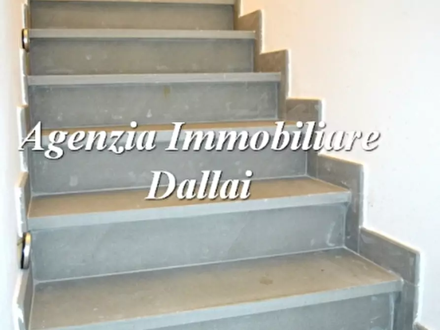 Immagine 13 di Terratetto in vendita  a Borgo San Lorenzo