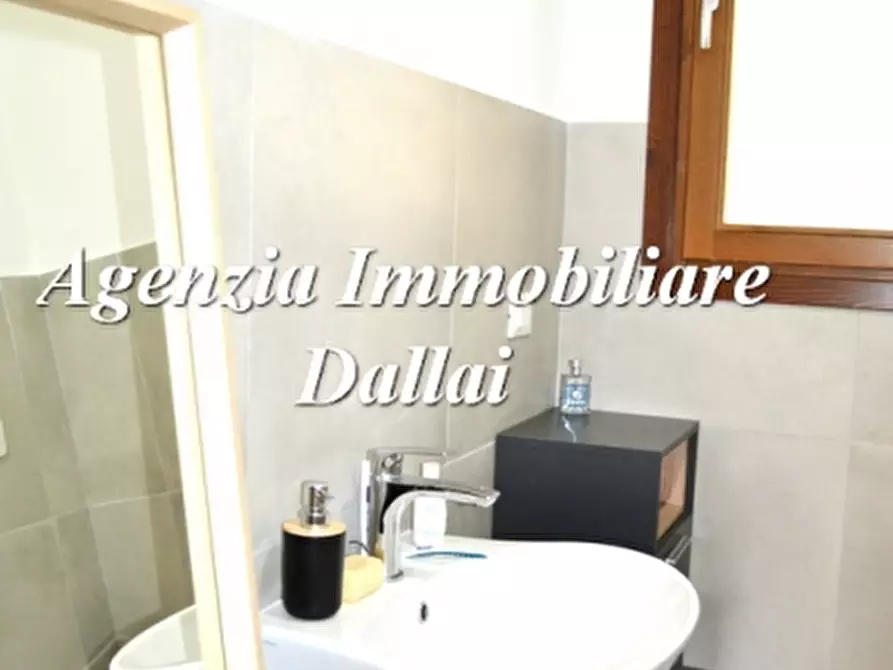 Immagine 25 di Terratetto in vendita  a Borgo San Lorenzo