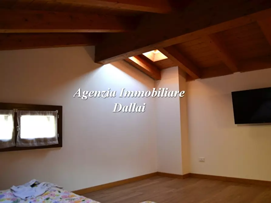 Immagine 34 di Terratetto in vendita  a Borgo San Lorenzo