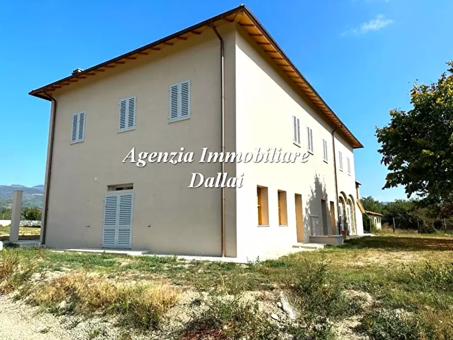 Immagine 6 di Casa colonica in vendita  a Scarperia E San Piero