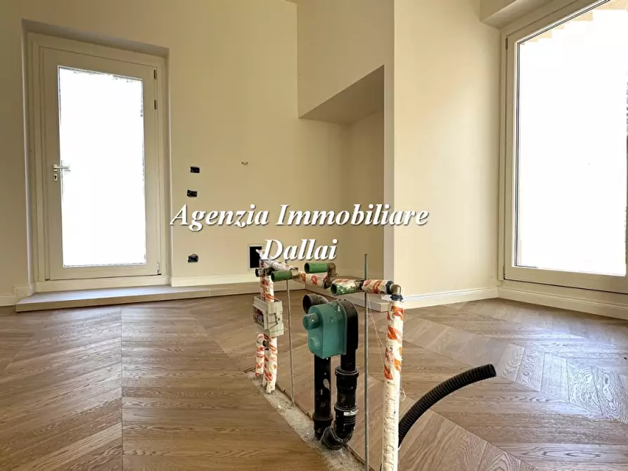 Immagine 16 di Casa colonica in vendita  a Scarperia E San Piero