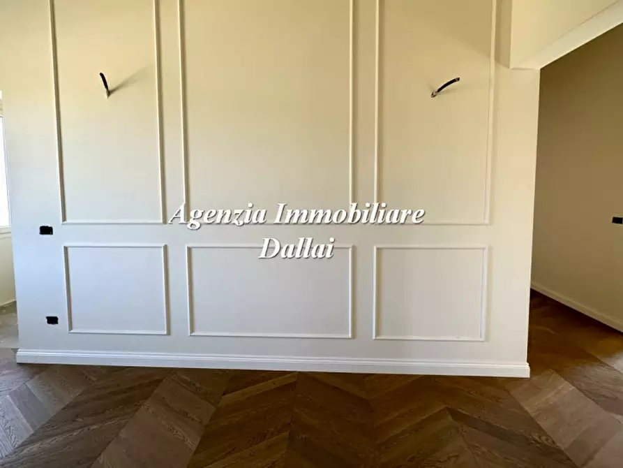 Immagine 25 di Casa colonica in vendita  a Scarperia E San Piero