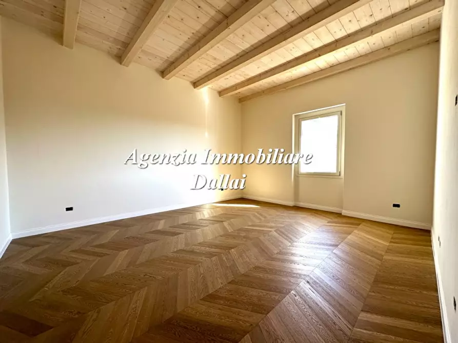 Immagine 26 di Casa colonica in vendita  a Scarperia E San Piero