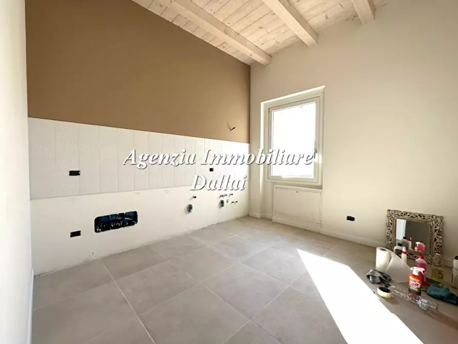 Immagine 27 di Casa colonica in vendita  a Scarperia E San Piero