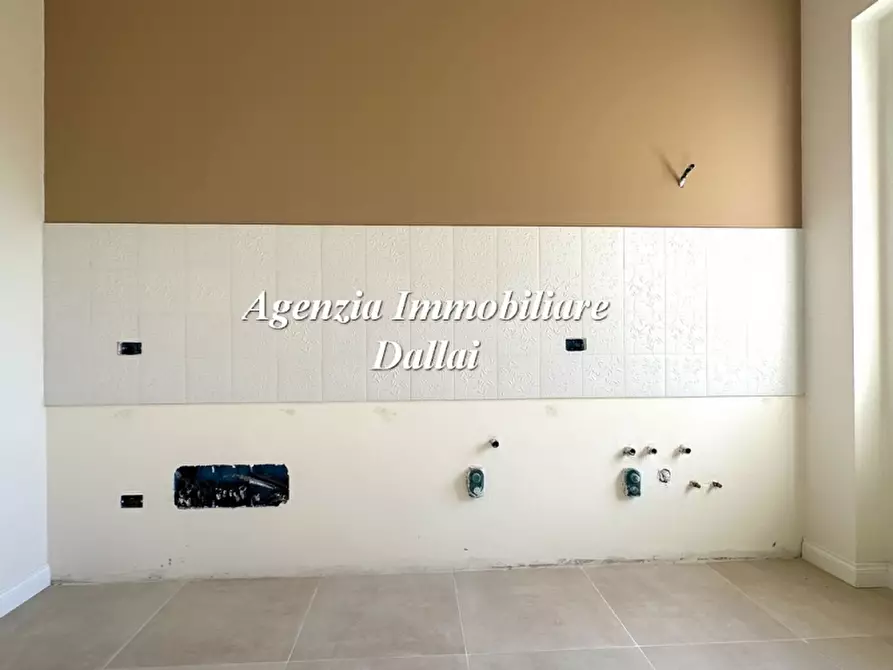 Immagine 28 di Casa colonica in vendita  a Scarperia E San Piero