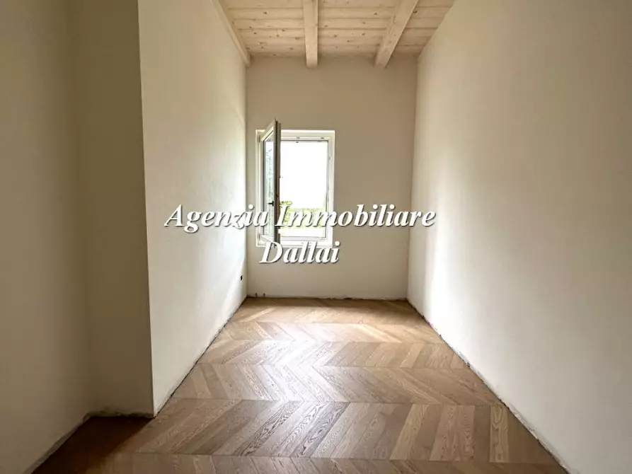 Immagine 29 di Casa colonica in vendita  a Scarperia E San Piero