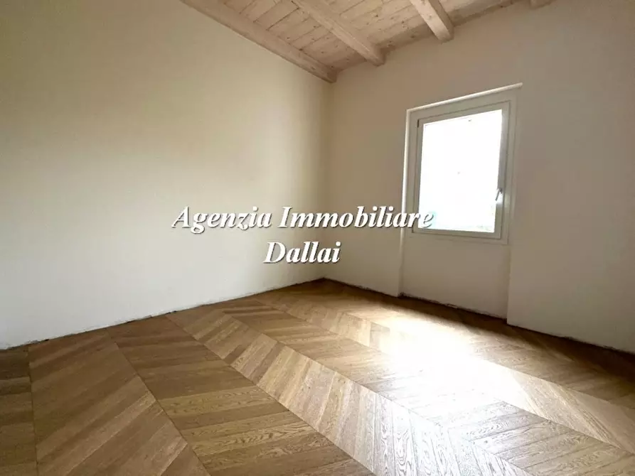 Immagine 31 di Casa colonica in vendita  a Scarperia E San Piero