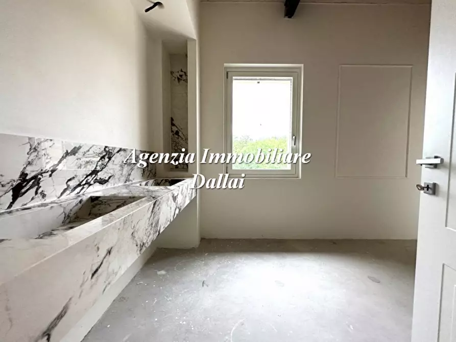 Immagine 32 di Casa colonica in vendita  a Scarperia E San Piero