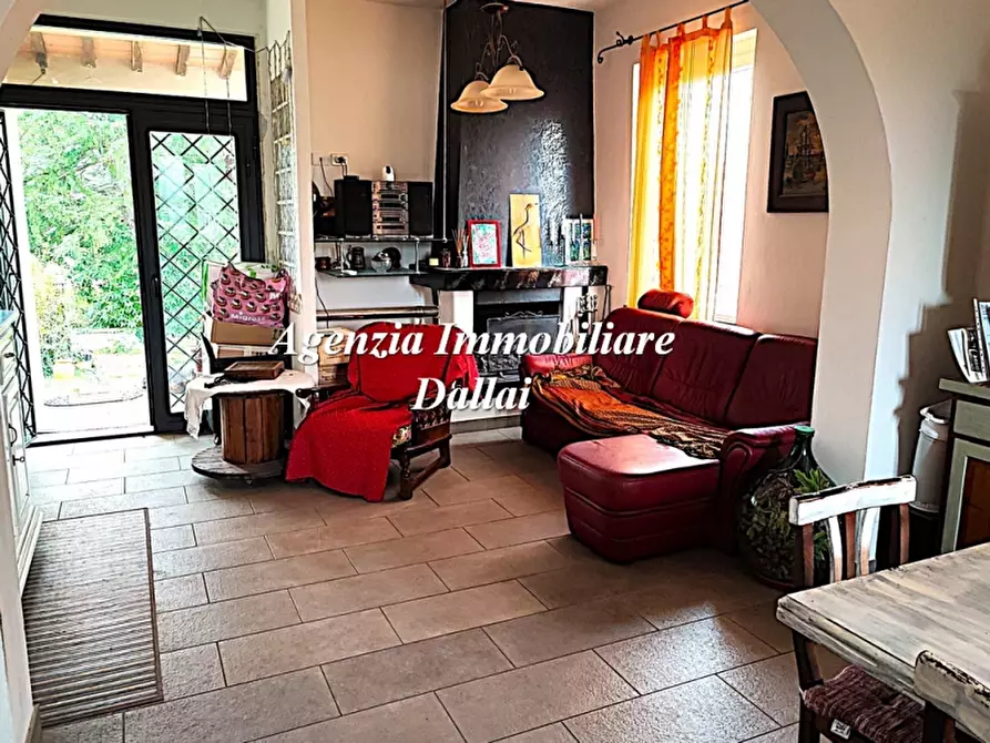 Immagine 7 di Villa in vendita  a Borgo San Lorenzo