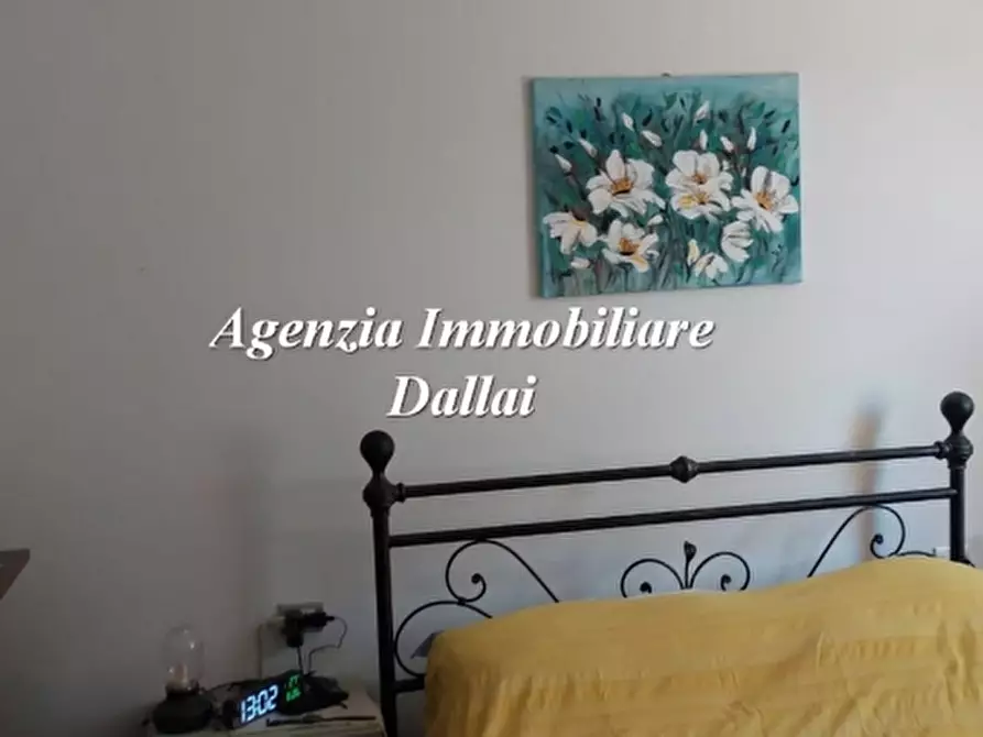 Immagine 23 di Villa in vendita  a Borgo San Lorenzo