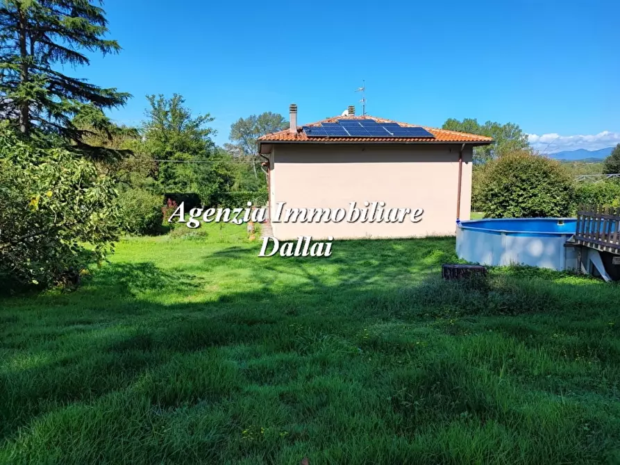Immagine 28 di Villa in vendita  a Borgo San Lorenzo