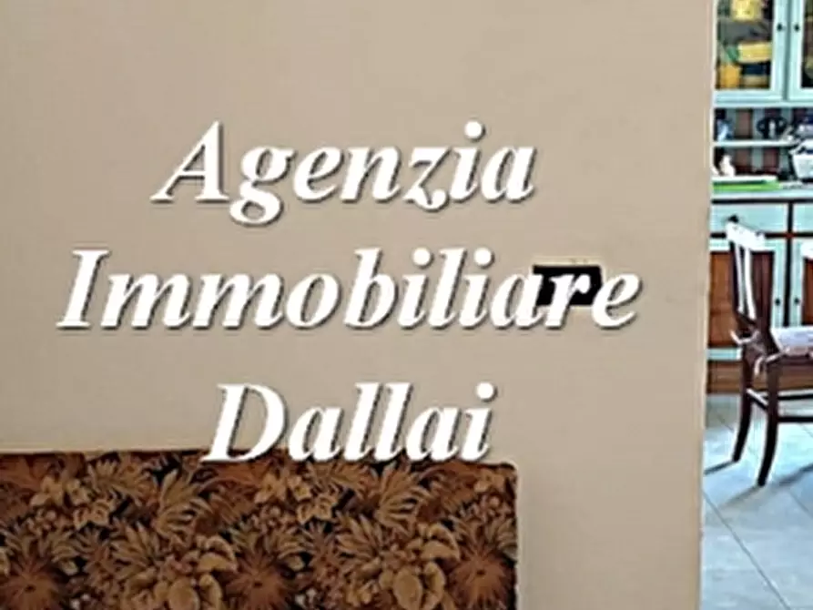 Immagine 33 di Villa in vendita  a Borgo San Lorenzo