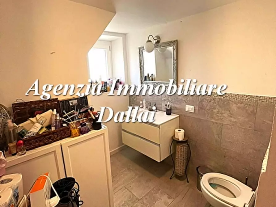 Immagine 35 di Villa in vendita  a Borgo San Lorenzo