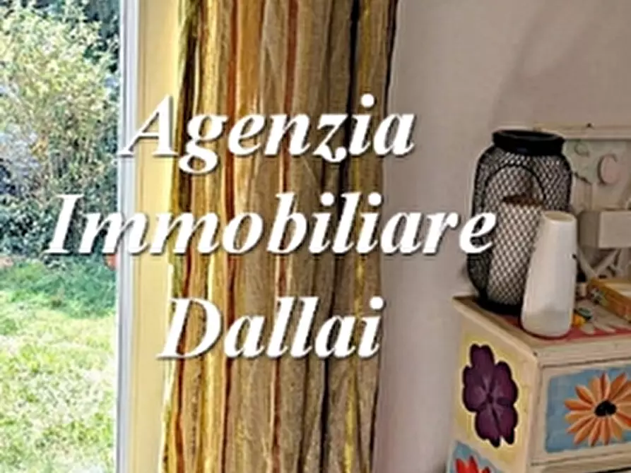 Immagine 38 di Villa in vendita  a Borgo San Lorenzo