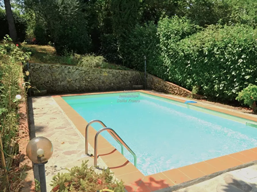 Immagine 4 di Casa colonica in vendita  a Borgo San Lorenzo