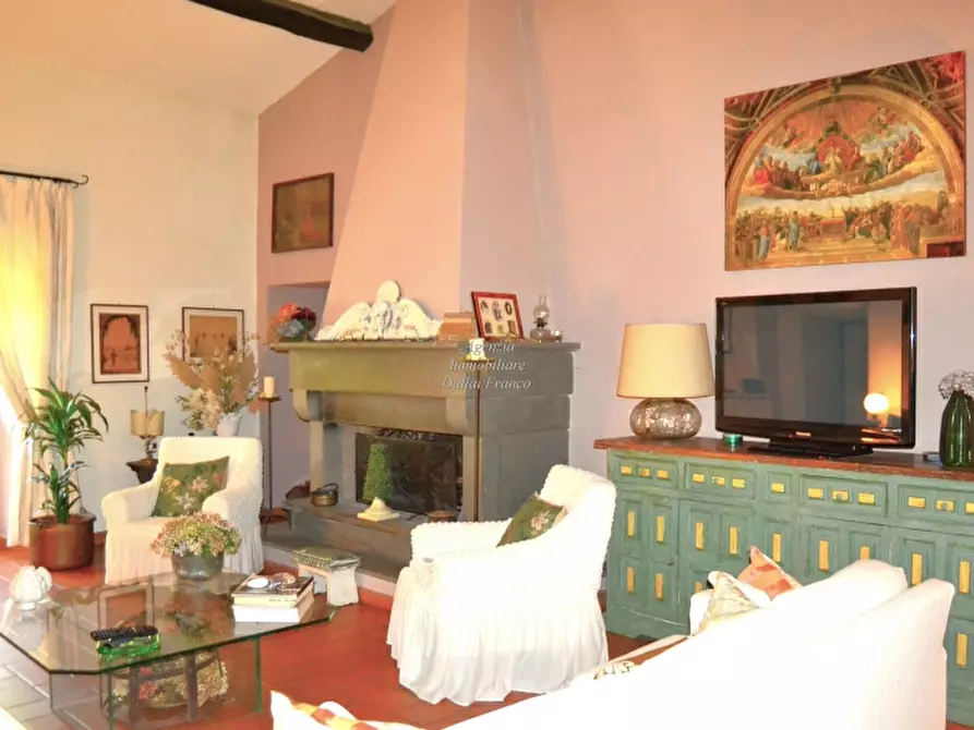 Immagine 8 di Casa colonica in vendita  a Borgo San Lorenzo