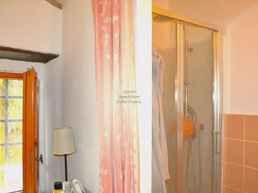 Immagine 25 di Casa colonica in vendita  a Borgo San Lorenzo