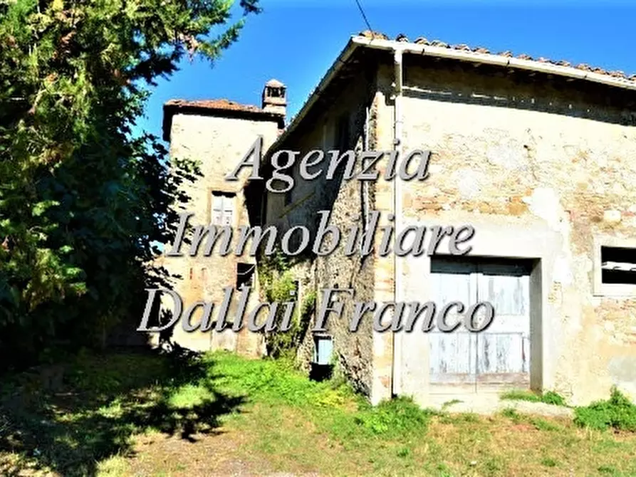 Immagine 2 di Casa colonica in vendita  a Barberino Di Mugello