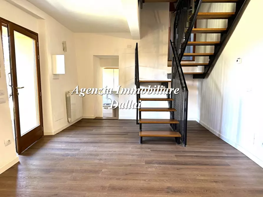 Immagine 8 di Casa colonica in vendita  a Borgo San Lorenzo