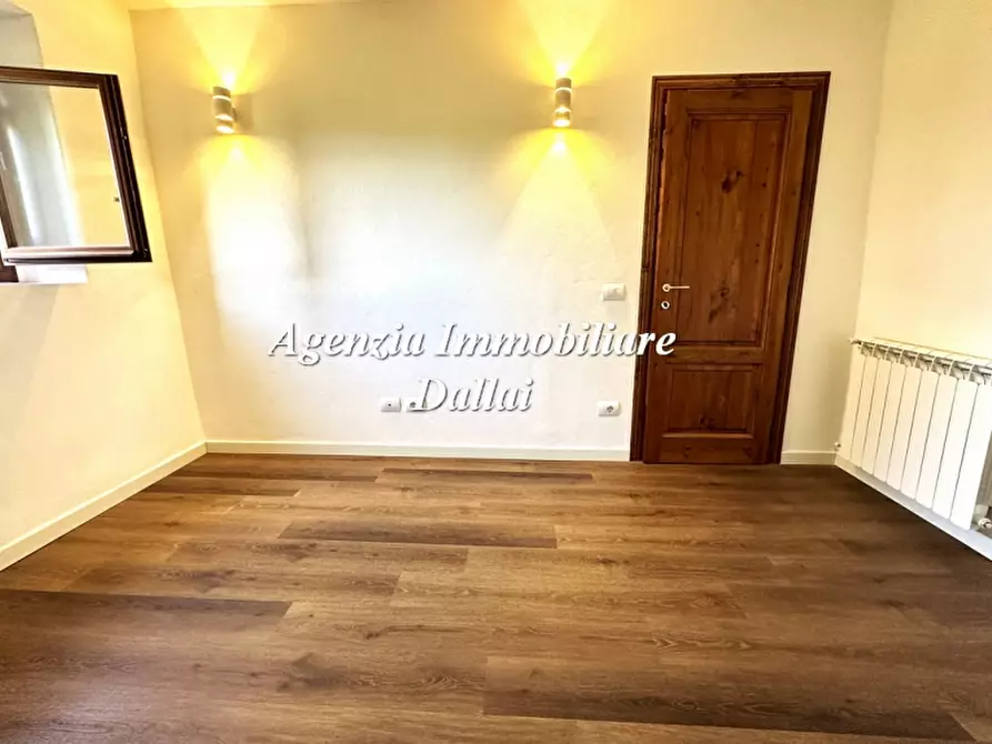 Immagine 21 di Casa colonica in vendita  a Borgo San Lorenzo
