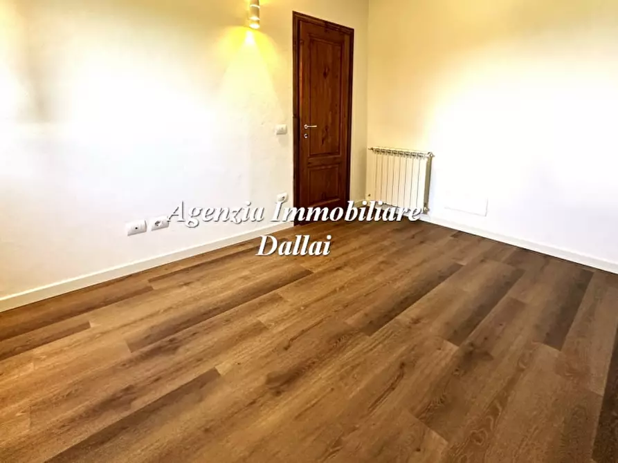 Immagine 26 di Casa colonica in vendita  a Borgo San Lorenzo