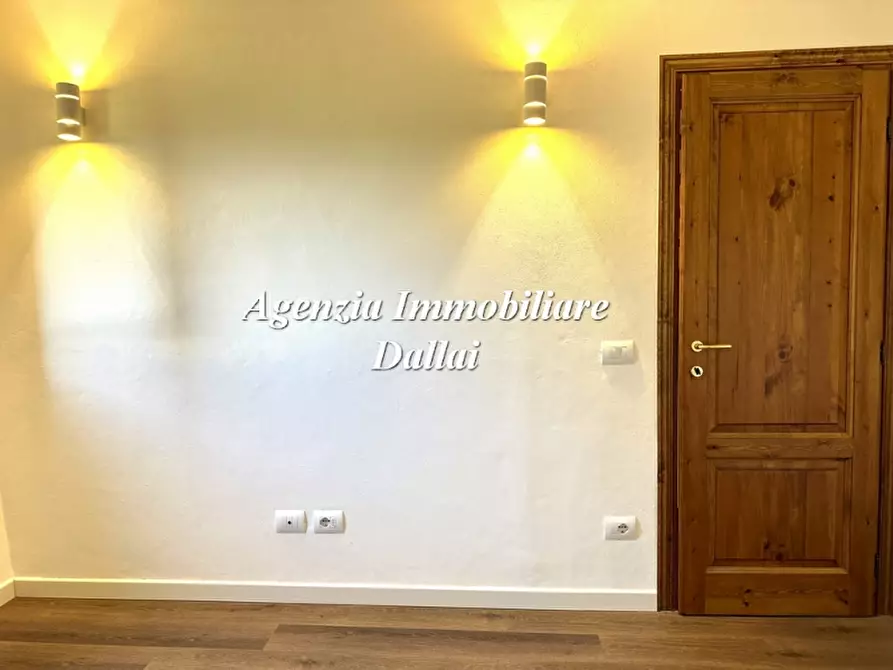 Immagine 27 di Casa colonica in vendita  a Borgo San Lorenzo