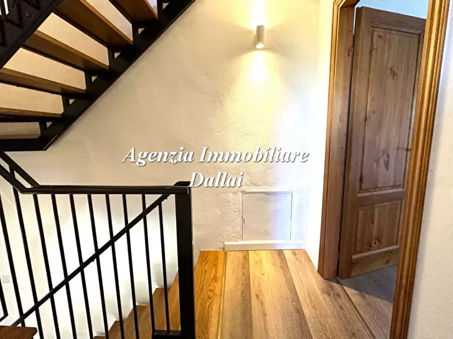 Immagine 28 di Casa colonica in vendita  a Borgo San Lorenzo